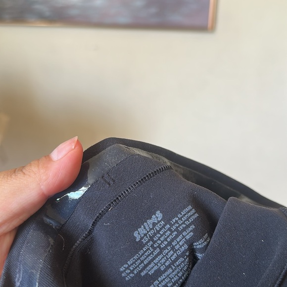 NEW SKIMS‎ Sculpting Mid Waist Brief Onyx Size XS - Picture 8 of 8